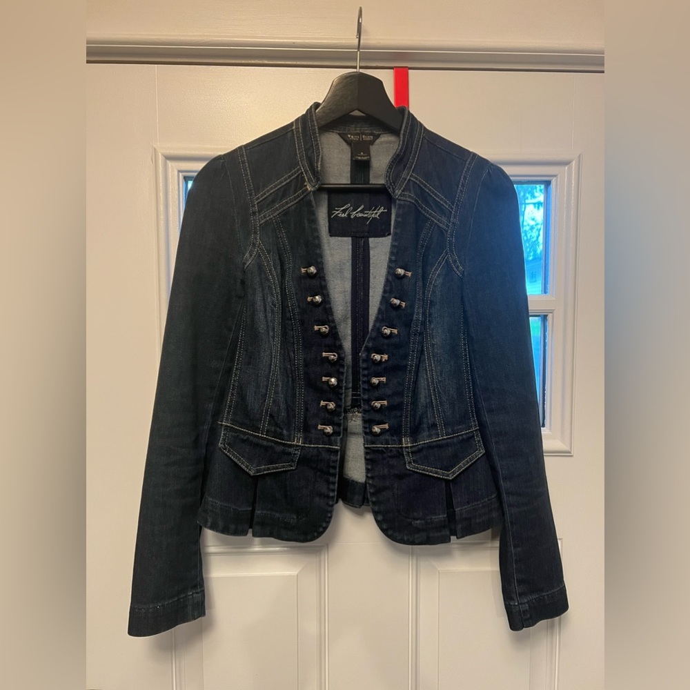 White House black market denim jacket size 0